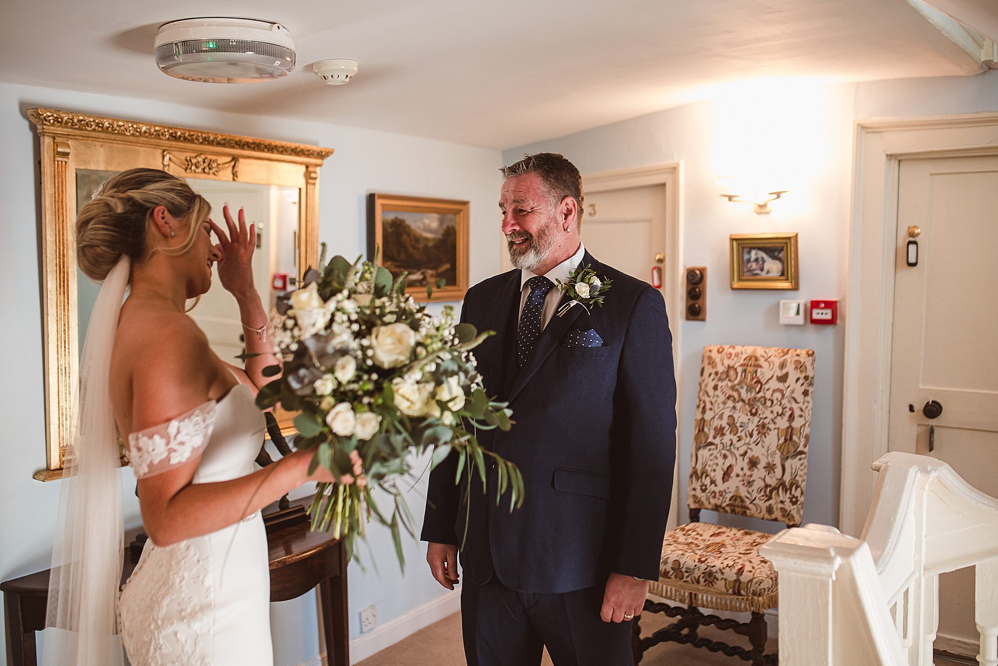 Father of bride sees bride for first time