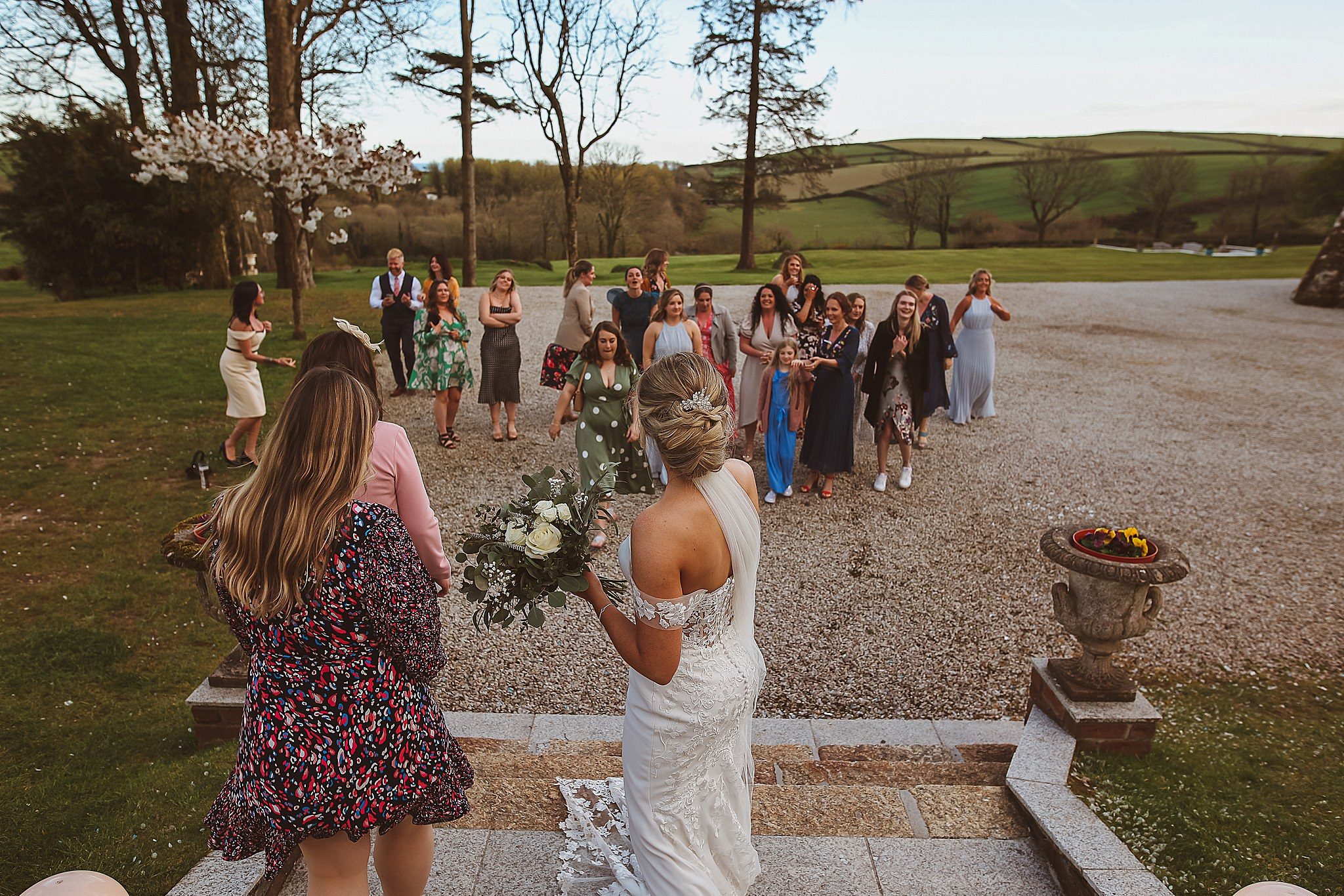 Wedding bouquet throw